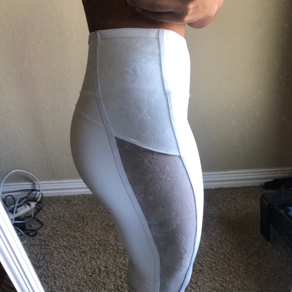 Lululemon Capri Leggings - Picture 2 of 4